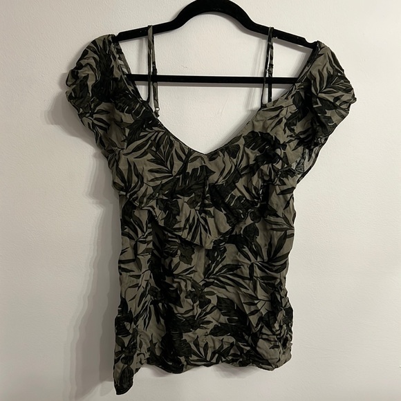 Off shoulder top - Picture 1 of 1